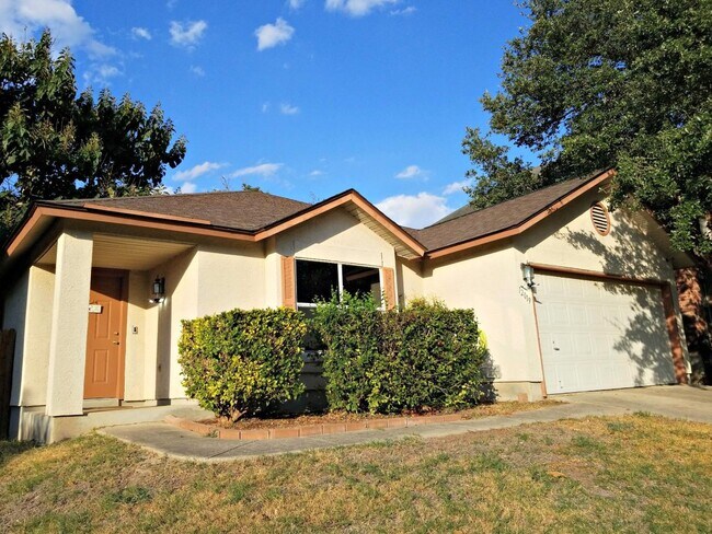 Building Photo - 12019 Vintage Point