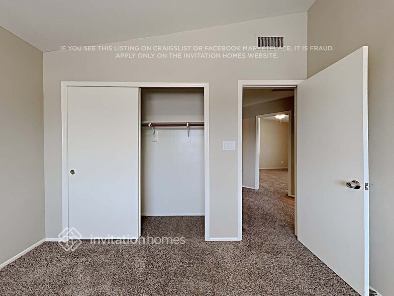 Building Photo - 4054 W La Junta Dr