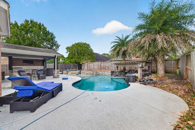 Building Photo - 18343 Wild Lilac Trail