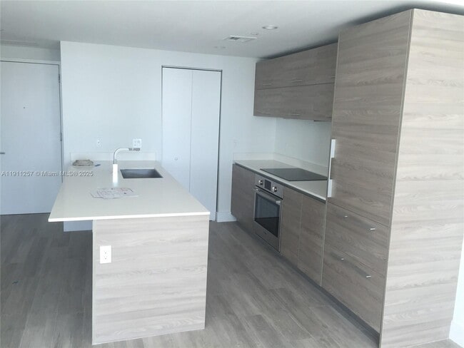 Building Photo - 1300 S Miami Ave