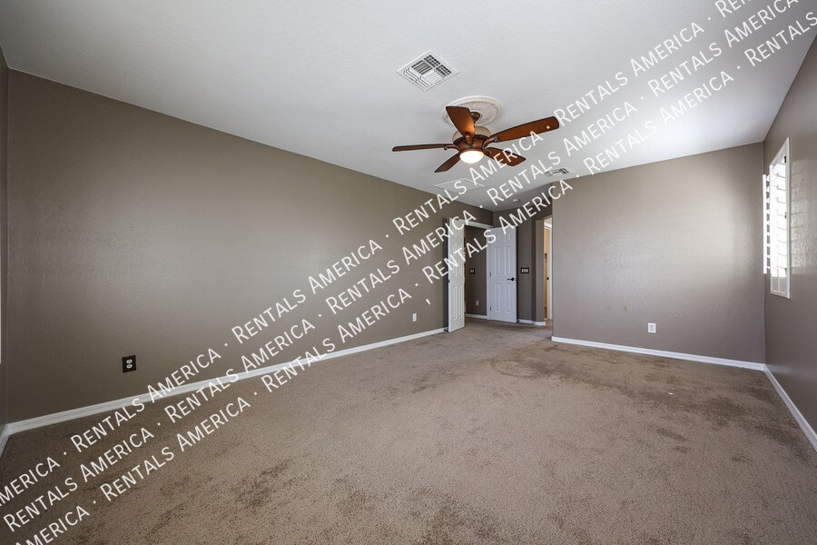 Building Photo - 26462 N 165th Dr