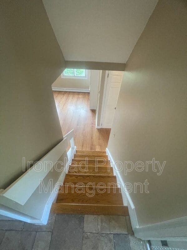 Building Photo - 5 Elizabeth Rd