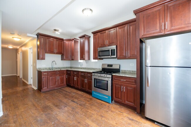 Building Photo - 4326 S Calumet Ave
