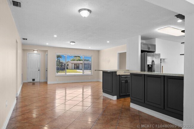 Building Photo - 11371 NW 40th Pl