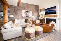 Building Photo - c4 Saddle Ridge Rd