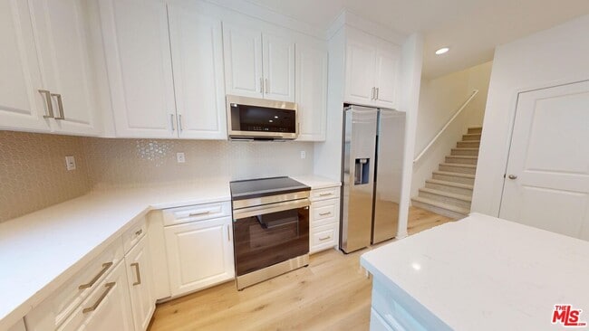 Building Photo - 2410 E Agave St