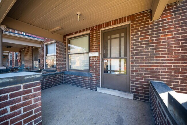 Building Photo - 838 Dennison Ave