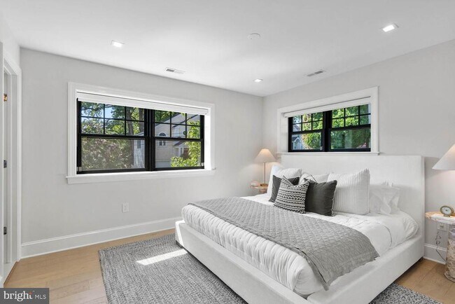 Building Photo - 4628 Blagden Terrace NW