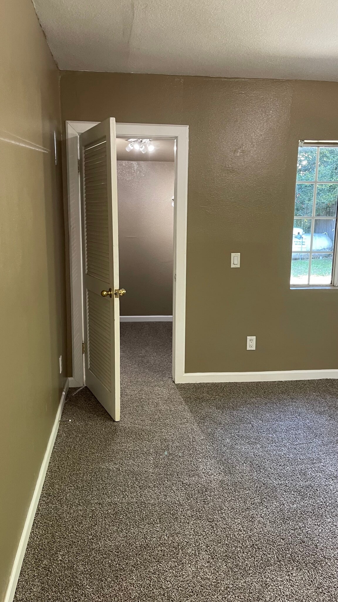 Bedroom - 13947 Meadow Ln