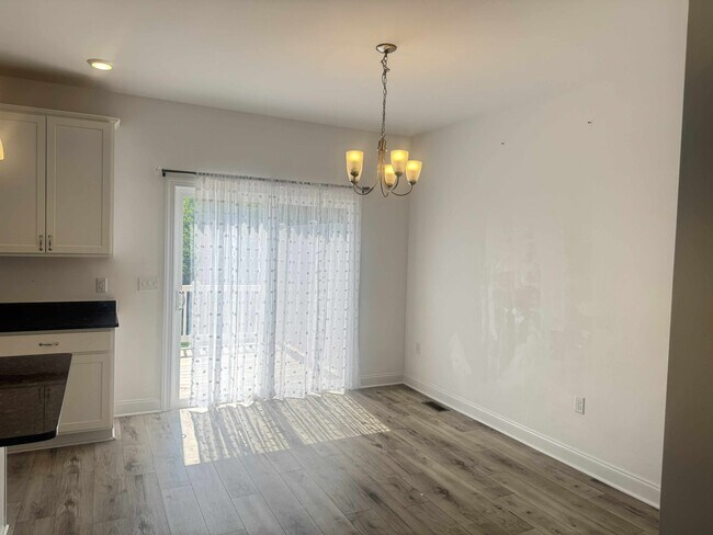 Building Photo - 1215 Harvest Ct