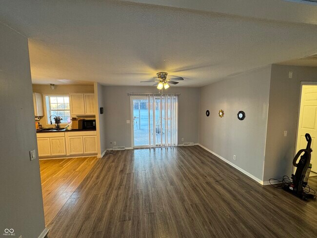 Building Photo - 2717 W 186th St