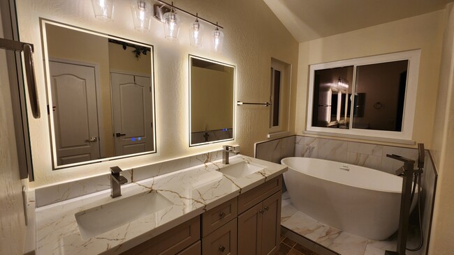 Master bath - dual sinks - 4228 E Renee Dr