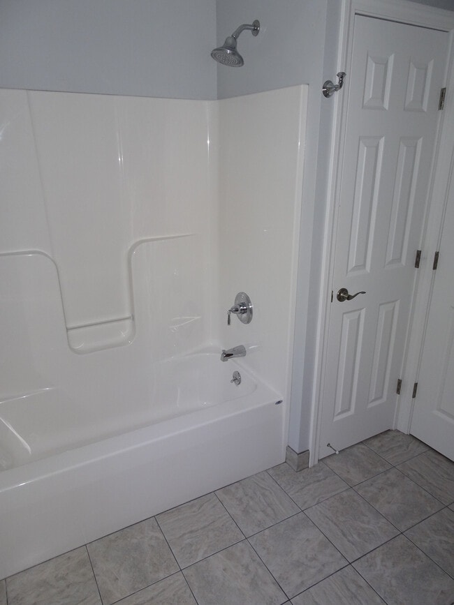 Building Photo - 182 Pearl St