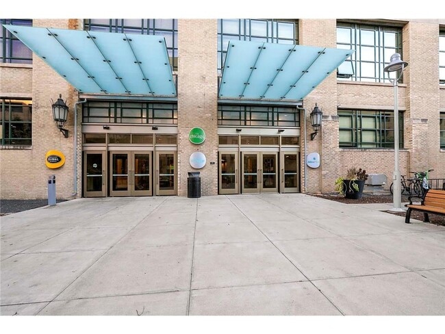 Building Photo - 2929 Chicago Ave