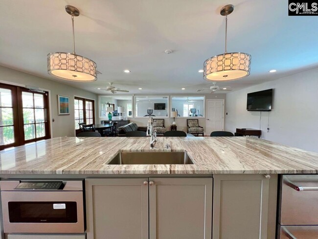 Building Photo - 6530 Davidson Rd