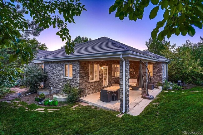 Building Photo - Extravagant home with lots to offer!