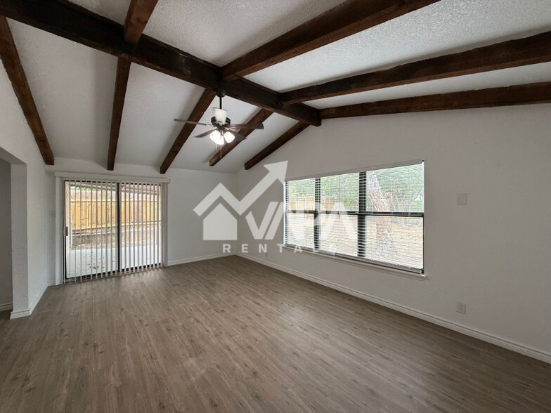 Building Photo - 507 Stockton Dr