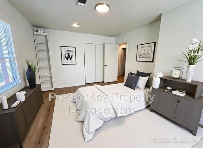 Building Photo - 703 Briarcliff Rd