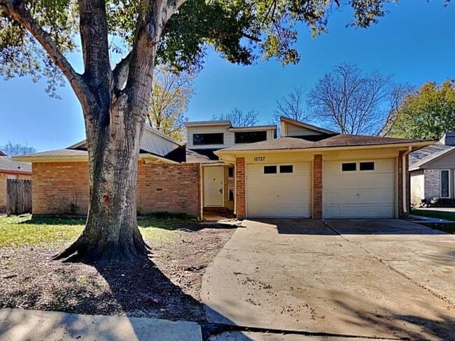 Building Photo - 15727 Cascade Point Dr