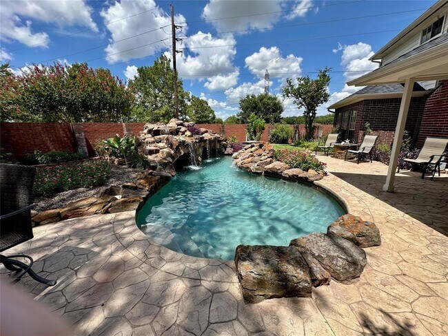 Primary Photo - 7002 Greatwood Trails Ct