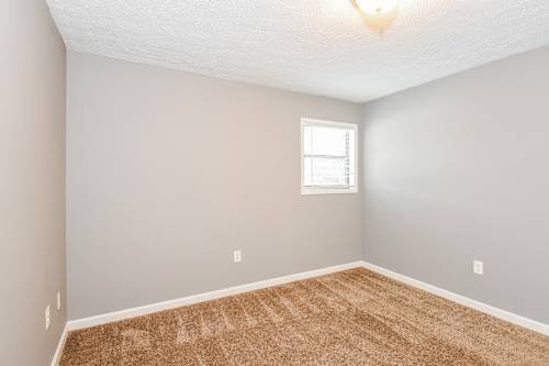 Building Photo - 6603 Valley Hill Dr