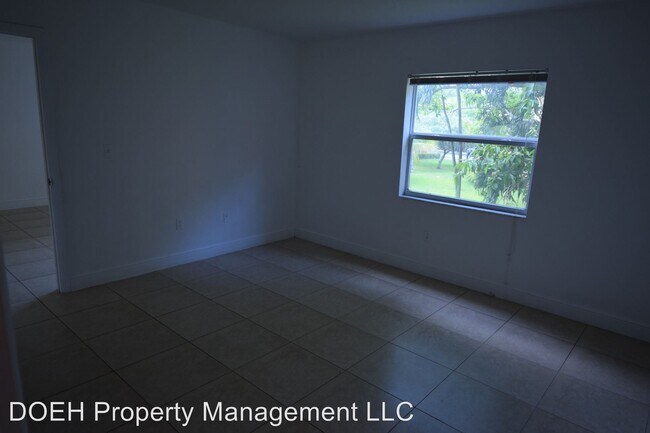Building Photo - 4147 Stirling Rd