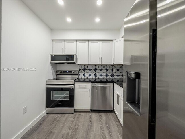 Building Photo - 17570 Atlantic Blvd
