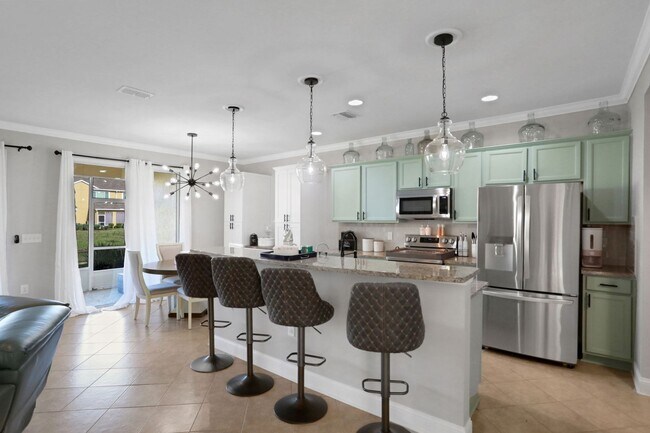 Building Photo - Flagler Station Townhome 3/2.5 - 2 car garage - 2000+ square feet