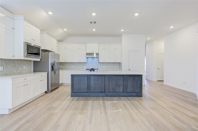 Building Photo - 30347 Tall Fescue Dr
