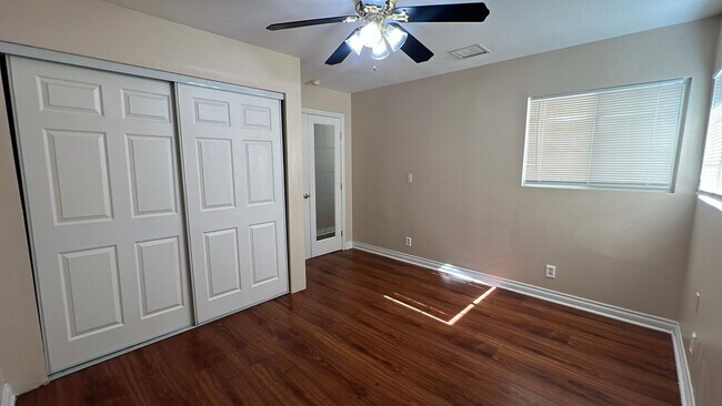 Building Photo - West Lancaster Home