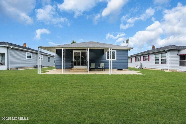 Building Photo - 24 Liberta Dr