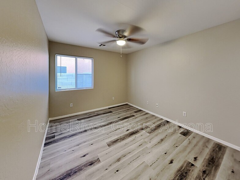 Building Photo - 21424 N 120th Ln