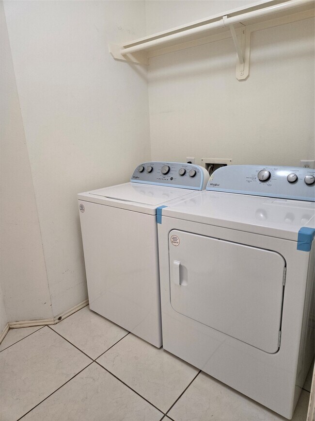 Building Photo - 15629 Ashbournne Springs Ln