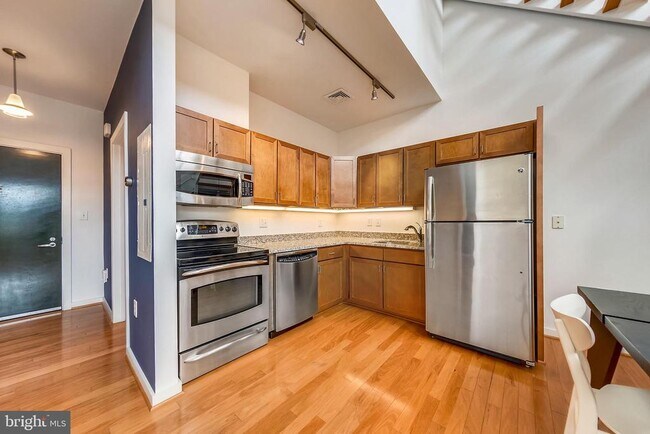 Building Photo - 1414 Belmont St NW
