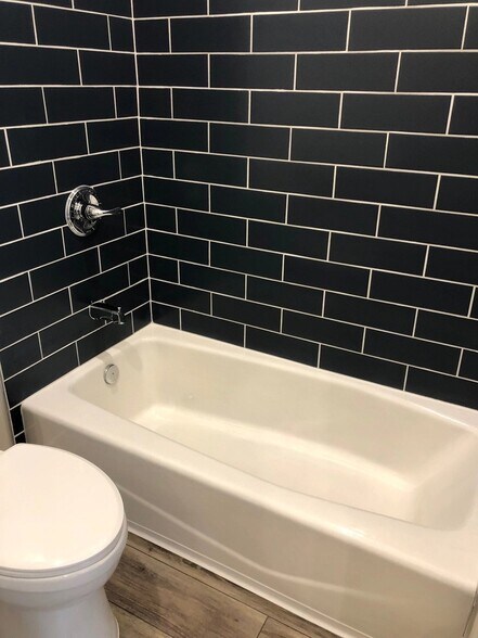 Building Photo - 2926 1/2-31-2 Asbury St