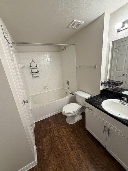 Building Photo - 200 SW 117th Terrace