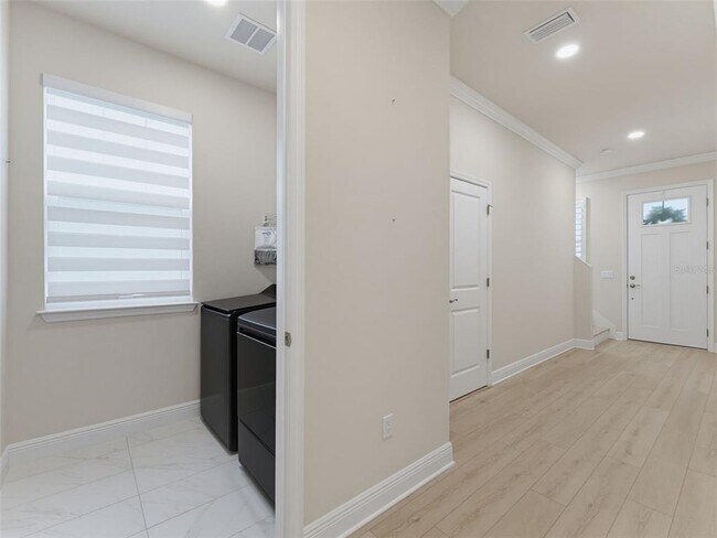 Building Photo - 2525 Mario Wy