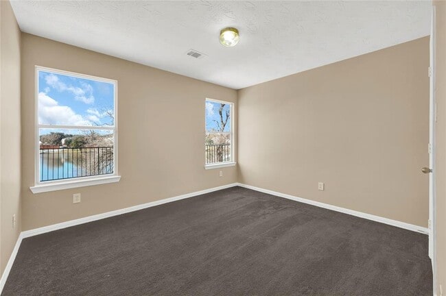 Building Photo - 7715 Omaha Dr