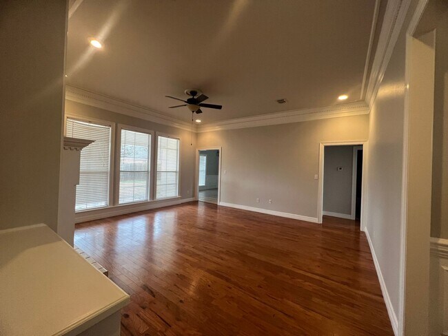 Building Photo - 9080 Southern Charm Dr