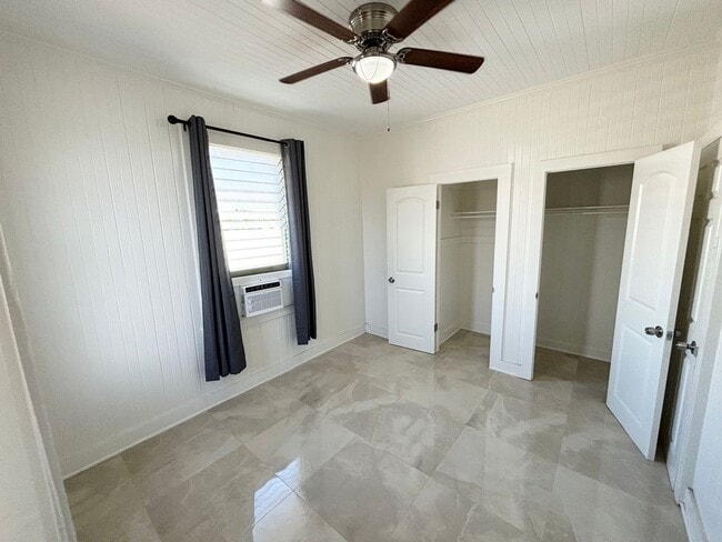 Building Photo - 3429 Wela St