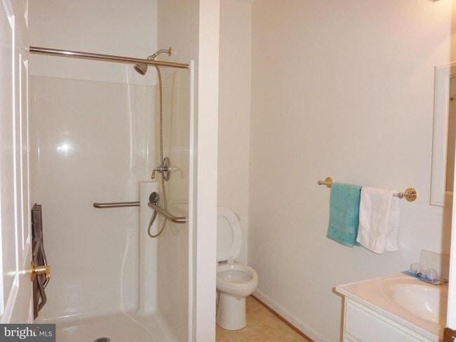 Building Photo - 267 Cedar Ridge Dr