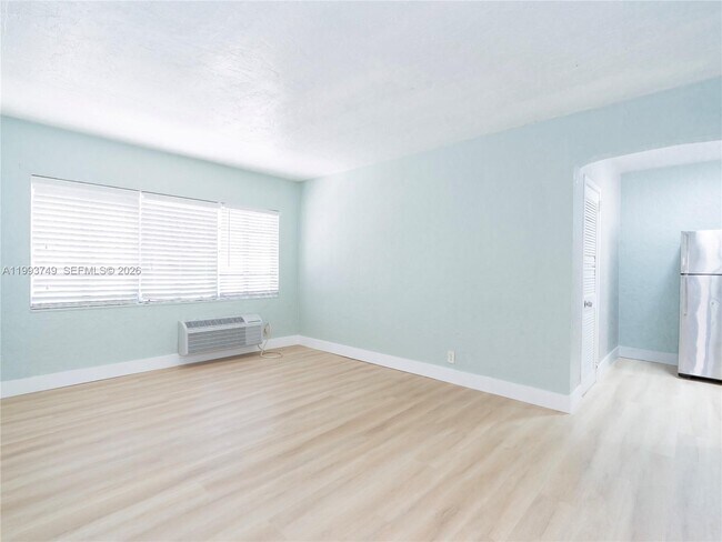 Building Photo - 7635 Dickens Ave