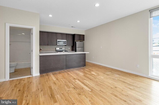 Building Photo - 1317 Frankford Ave