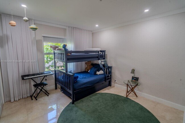 Building Photo - 2493 Poinciana Dr