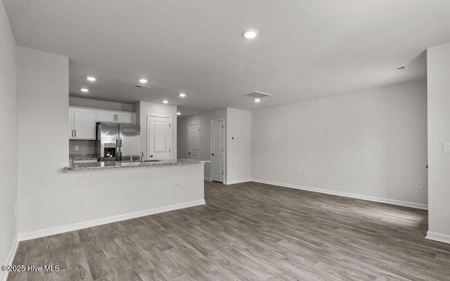 Building Photo - 2305 Gracie Ln