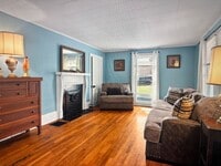 Building Photo - 816 W Main St