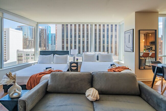 Building Photo - 44 W Monroe St