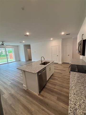 Building Photo - 1529 Creekside Dr