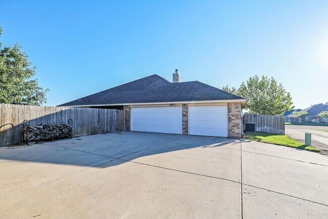 Building Photo - 8300 Irvington Ct