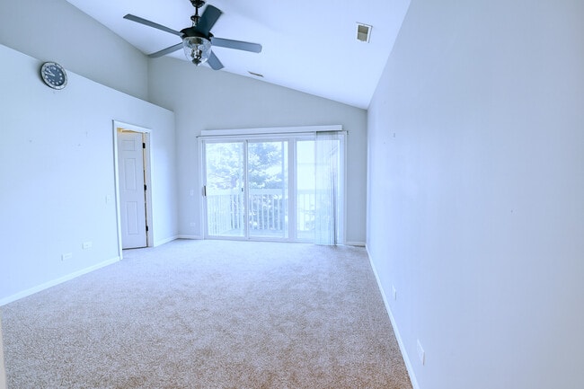 Building Photo - 2866 Stonewater Dr